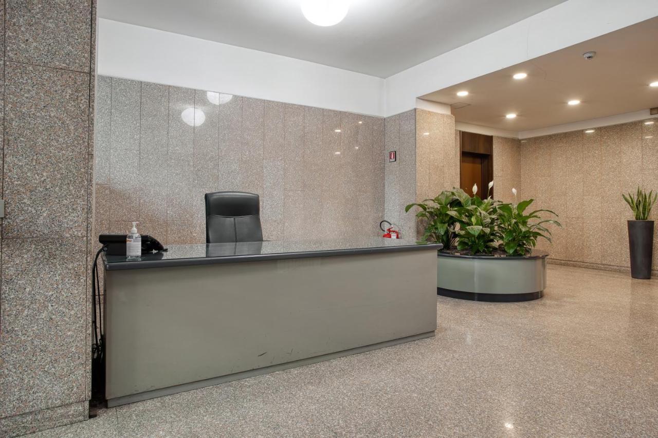 Joivy Vibrant 2Bed Apt With Balcony Милано Екстериор снимка